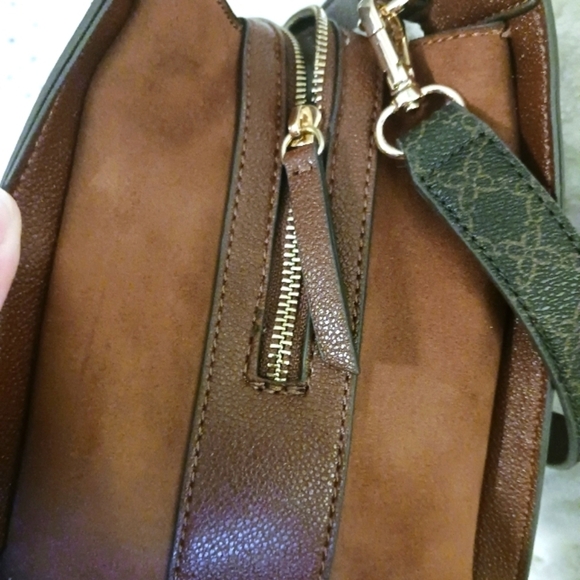 Brown Structured Purse with suede detail - Picture 5 of 12